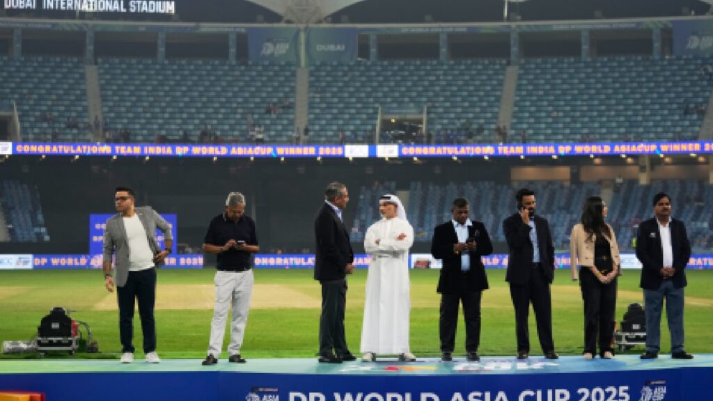 India snub ACC chairman Mohsin Naqvi, do not collect the Asia Cup winners’ trophy | Cricket News