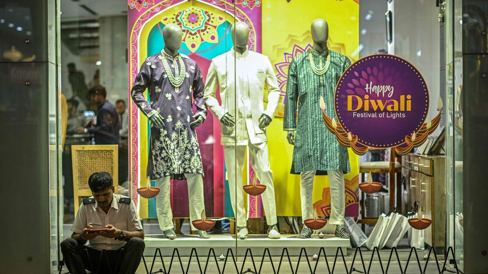 GST rate cut on apparel below ₹2,500 to boost sectoral revenue by 200 bps: Report