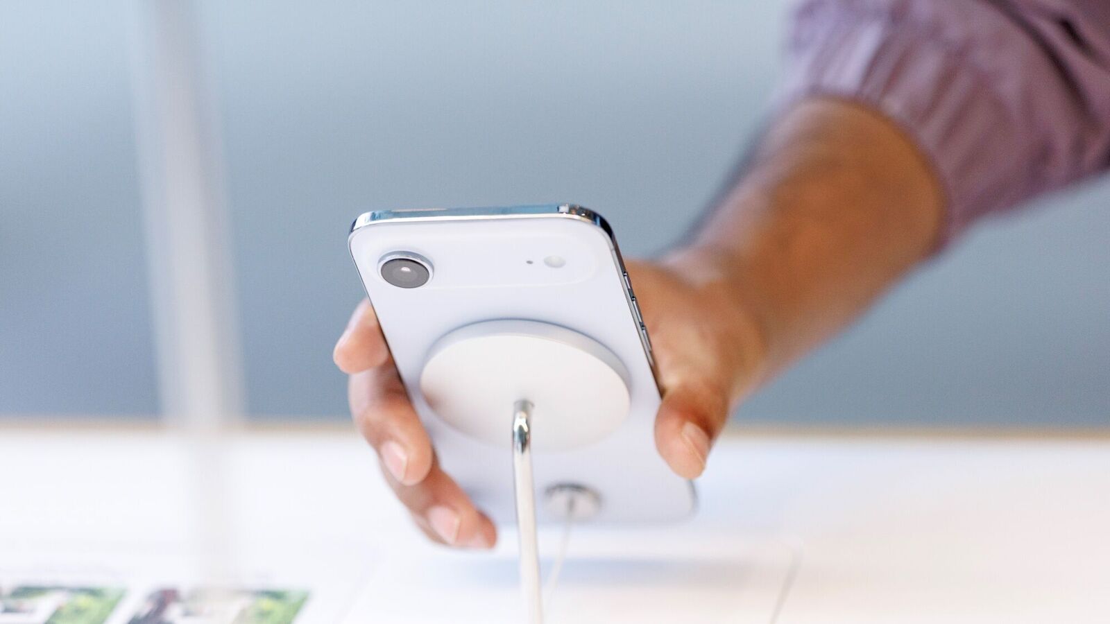 Three weeks in, festive season smartphone and appliance sales are at a three-year high