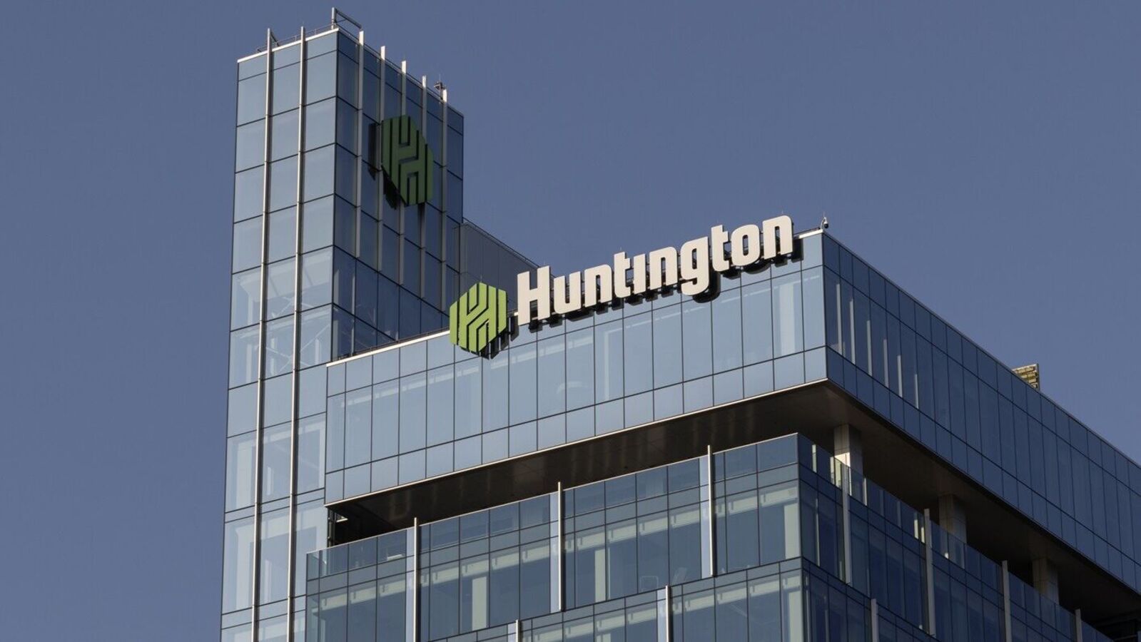 Huntington Bancshares acquires Cadence in $7.4 billion all-stock deal to Boost Southern US presence